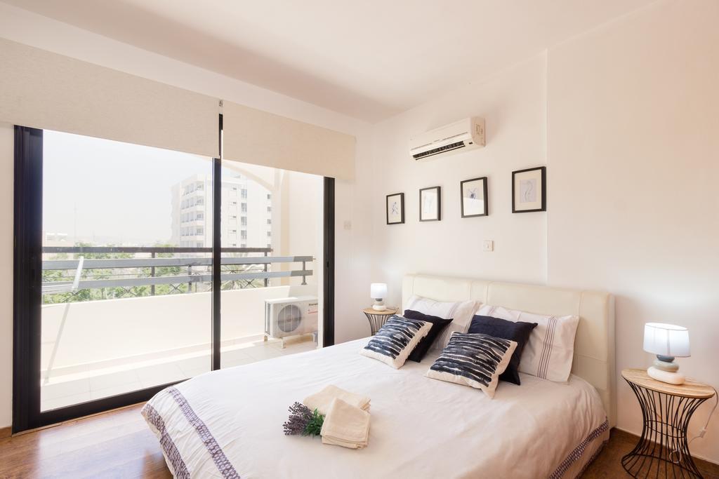 Mama Seaside Apartment Larnaca Exterior foto
